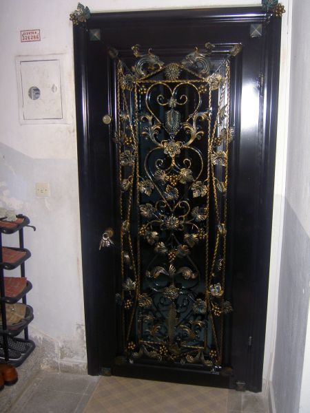EMNİYET KAPISI